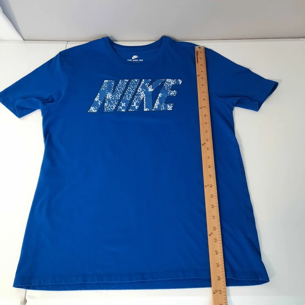 Nike Dri-Fit Men's Royal Blue Athletic Cut Short Sleeve Tee Shirt size Large